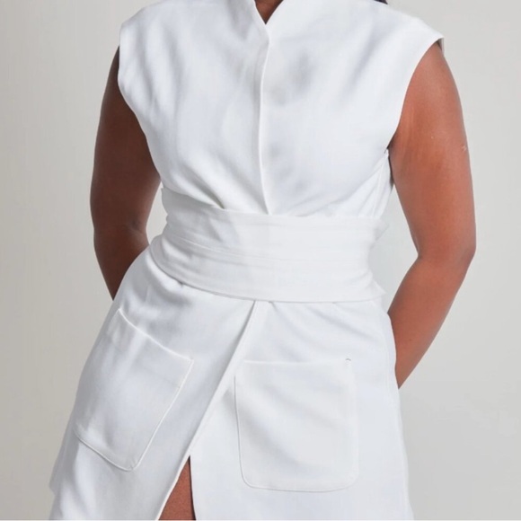 Odd Muse London- Ultimate Sleeveless Dress with additional belts - Picture 3 of 3